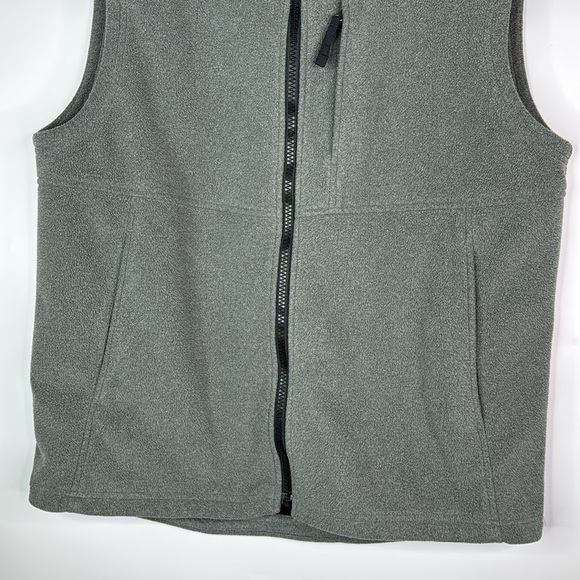 Duluth Trading Co Gray Fleece Vest Size Large - Picture 3 of 7